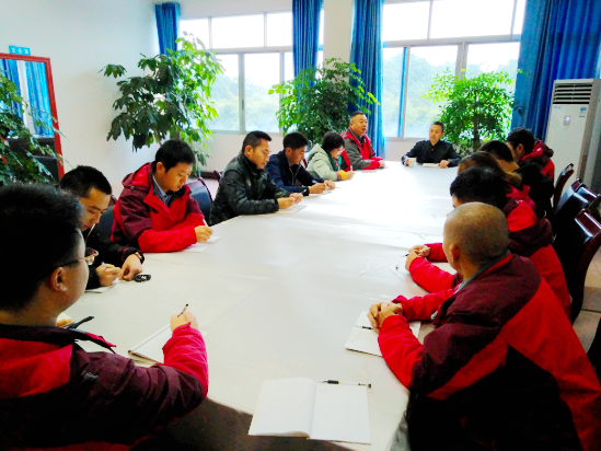 峨汉高速SY1监理试验室接受公司领导例行检查 峨汉高速SY1监理试验室接受公司领导例行检查